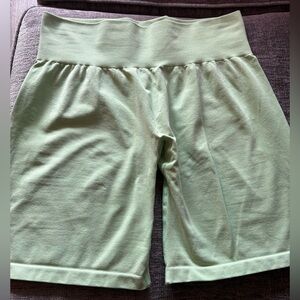 NVGTN Contour Seamless Shorts pistachio